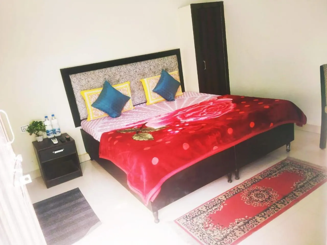 Evergreen Family Homesty Agra  India